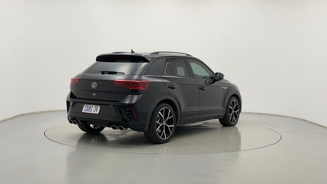 Right Back Diagonal (45- Degree) View