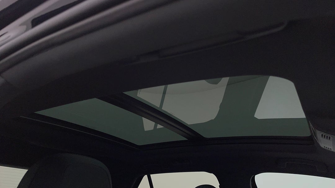 Interior Sunroof/Moonroof