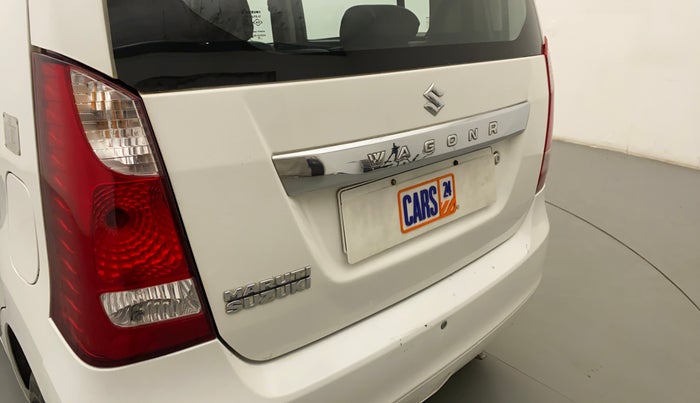 2018 Maruti Wagon R 1.0 LXI CNG, CNG, Manual, 60,008 km, Dicky (Boot door) - Paint has minor damage