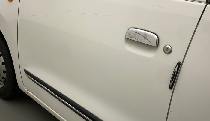 2018 Maruti Wagon R 1.0 LXI CNG, CNG, Manual, 60,008 km, Front passenger door - Slightly dented