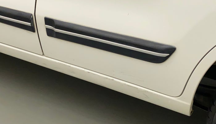 2018 Maruti Wagon R 1.0 LXI CNG, CNG, Manual, 60,008 km, Left running board - Minor scratches