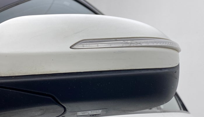 2017 Hyundai Elite i20 SPORTZ 1.2, CNG, Manual, 60,357 km, Left rear-view mirror - Indicator light has minor damage