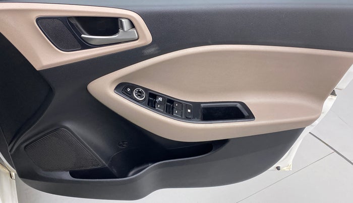 2017 Hyundai Elite i20 SPORTZ 1.2, CNG, Manual, 60,357 km, Driver Side Door Panels Control