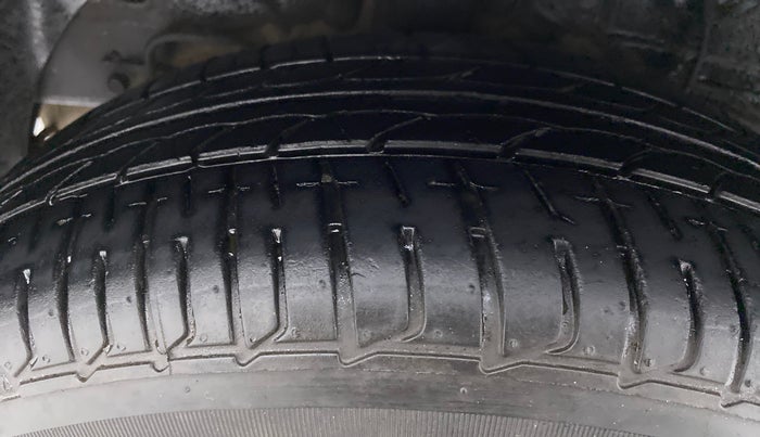 2017 Hyundai Elite i20 SPORTZ 1.2, CNG, Manual, 60,357 km, Right Rear Tyre Tread