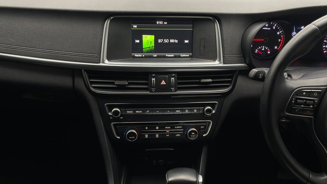 2016 Kia Optima Si, Automatic, 122316 km, Center Console