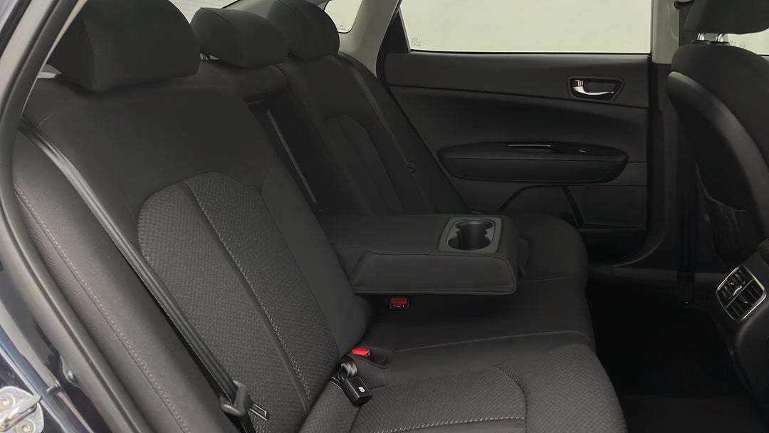 2016 Kia Optima Si, Automatic, 122316 km, Right Side Rear Door Cabin View