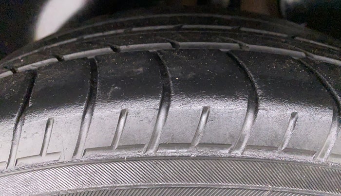 2015 Hyundai Creta 1.6 SX PLUS DIESEL, Diesel, Manual, 81,509 km, Left Rear Tyre Tread
