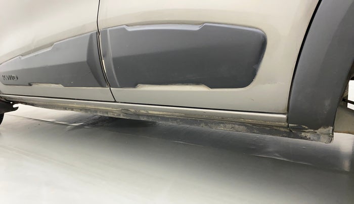 2017 Renault Kwid RXT 1.0, Petrol, Manual, 35,732 km, Left running board - Paint is slightly faded