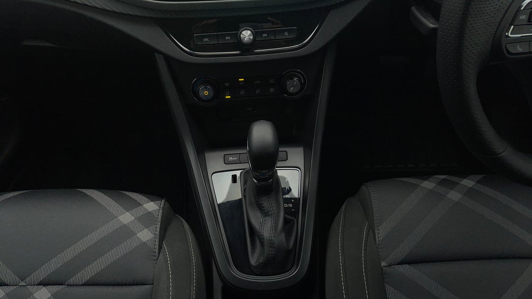 2022 MG 3 Auto Core, Automatic, 1820 km, Gear Lever 