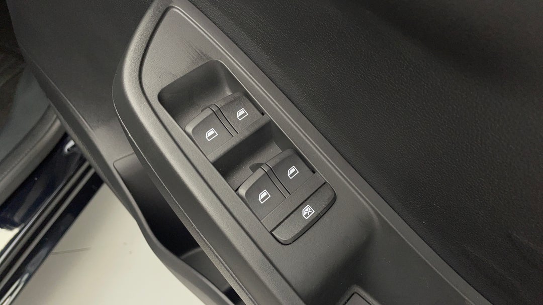 2022 MG 3 Auto Core, Automatic, 1820 km, Drivers Side Door Panel Controls