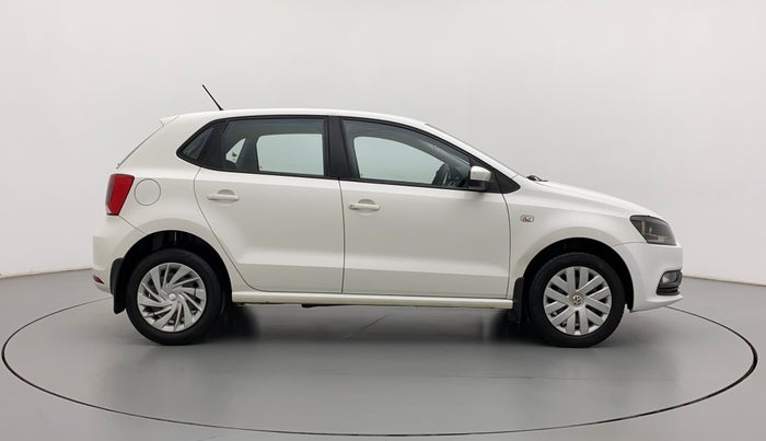 2015 Volkswagen Polo COMFORTLINE 1.2L, Petrol, Manual, 1,11,599 km, Right Side View