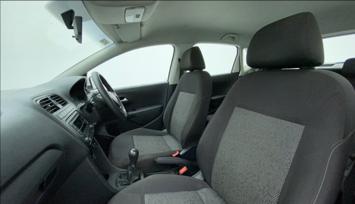 2015 Volkswagen Polo COMFORTLINE 1.2L, Petrol, Manual, 1,11,599 km, Right Side Front Door Cabin