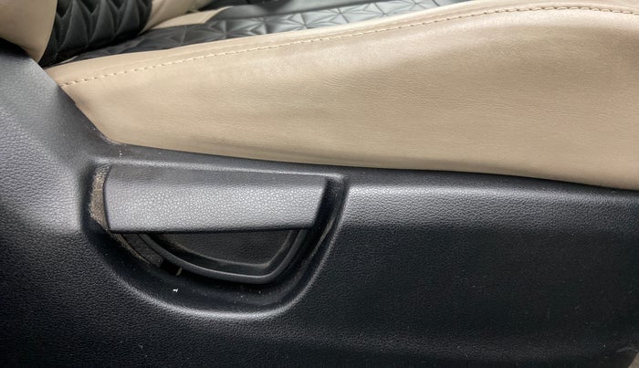 2019 Hyundai NEW SANTRO SPORTZ MT, Petrol, Manual, 32,039 km, Driver Side Adjustment Panel