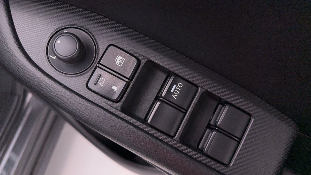 2019 Mazda CX-3 Maxx Sport (FWD), Automatic, 80054 km, Drivers Side Door Panel Controls