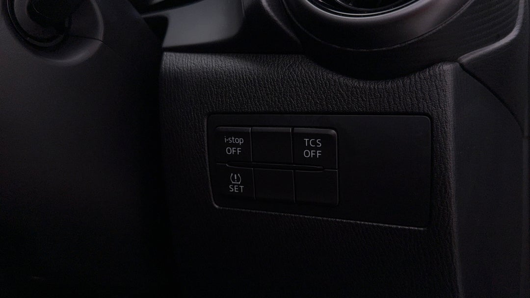 2019 Mazda CX-3 Maxx Sport (FWD), Automatic, 80054 km, Utility Switches/Buttons