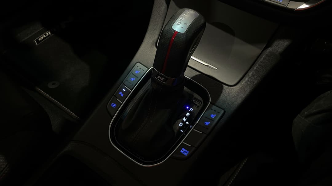 2023 Hyundai i30 N Line Premium, Automatic, 40838 km, Gear Lever 