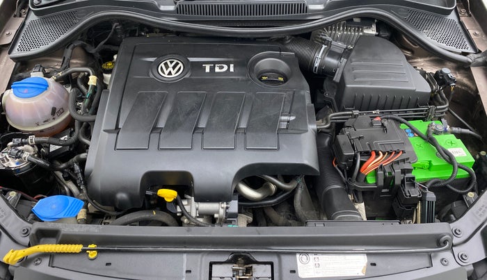 2017 Volkswagen Ameo HIGHLINE PLUS 1.5L AT 16 ALLOY, Diesel, Automatic, 60,793 km, Open Bonet