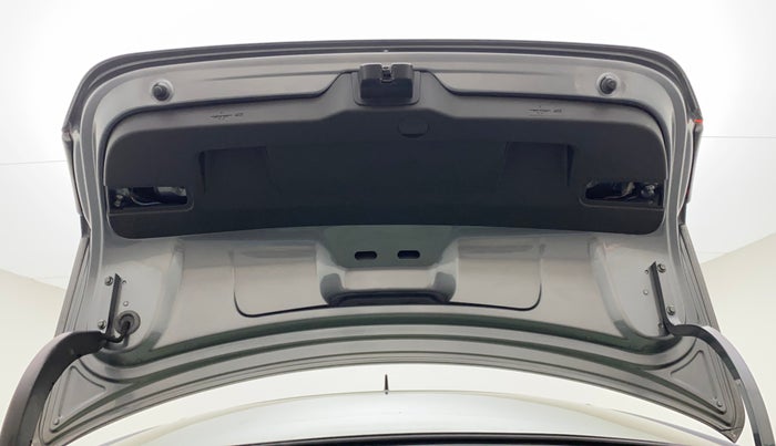 2012 Volkswagen Jetta COMFORTLINE TSI, Petrol, Manual, 69,339 km, Boot Door Open