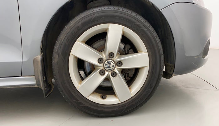 2012 Volkswagen Jetta COMFORTLINE TSI, Petrol, Manual, 69,339 km, Right Front Wheel