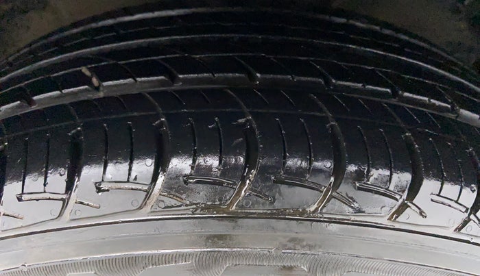 2016 Maruti Baleno DELTA 1.2 K12, Petrol, Manual, 11,751 km, Right Front Tyre Tread