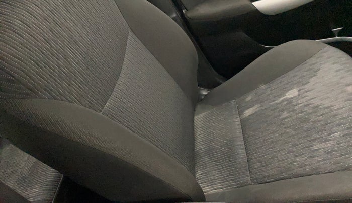 2018 Maruti Baleno DELTA PETROL 1.2, Petrol, Manual, 1,17,495 km, Front left seat (passenger seat) - Cover slightly stained