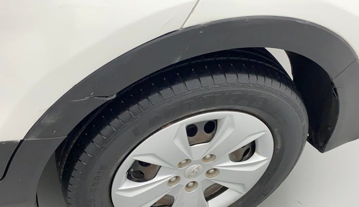 2015 Hyundai Creta S 1.6 PETROL, Petrol, Manual, 65,810 km, Left quarter panel - Cladding has minor damage