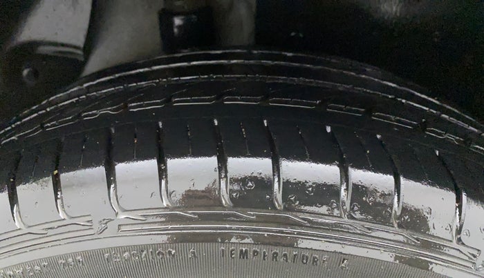 2015 Hyundai Creta S 1.6 PETROL, Petrol, Manual, 65,810 km, Right Rear Tyre Tread