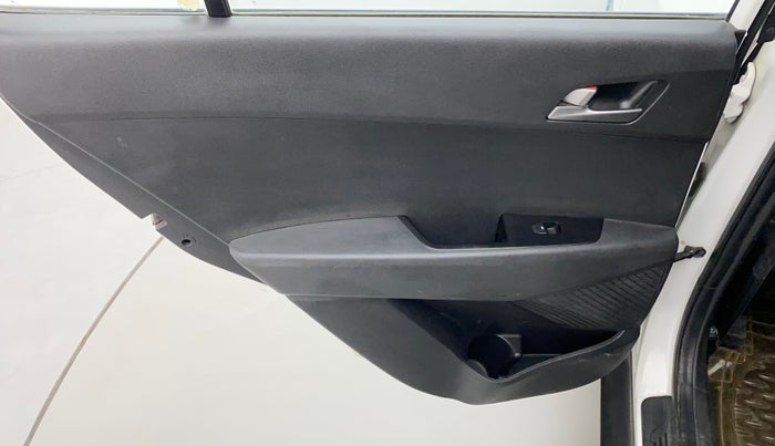 2015 Hyundai Creta S 1.6 PETROL, Petrol, Manual, 65,810 km, Left rear window switch / handle - Switch/handle not functional