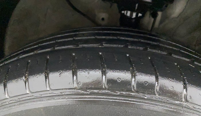 2015 Hyundai Creta S 1.6 PETROL, Petrol, Manual, 65,810 km, Right Front Tyre Tread