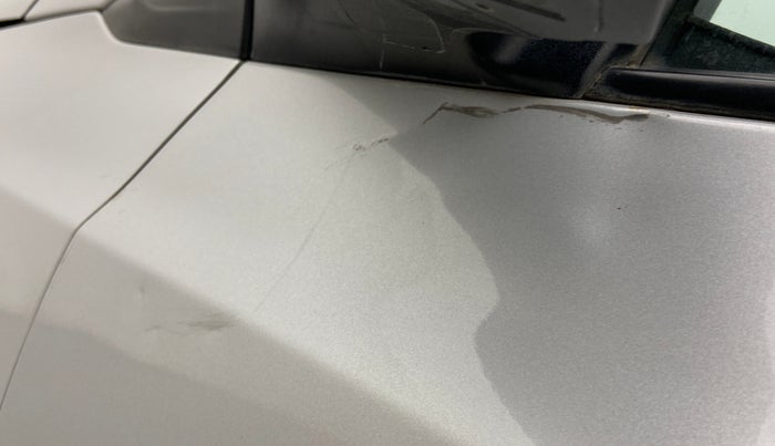 2016 Hyundai Xcent S 1.2, Petrol, Manual, 56,398 km, Front passenger door - Minor scratches