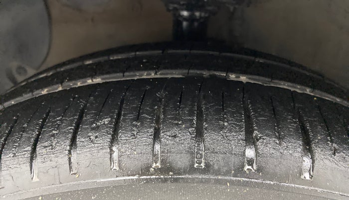 2016 Hyundai Xcent S 1.2, Petrol, Manual, 56,398 km, Left Front Tyre Tread