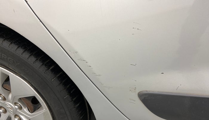 2016 Hyundai Xcent S 1.2, Petrol, Manual, 56,398 km, Right rear door - Minor scratches