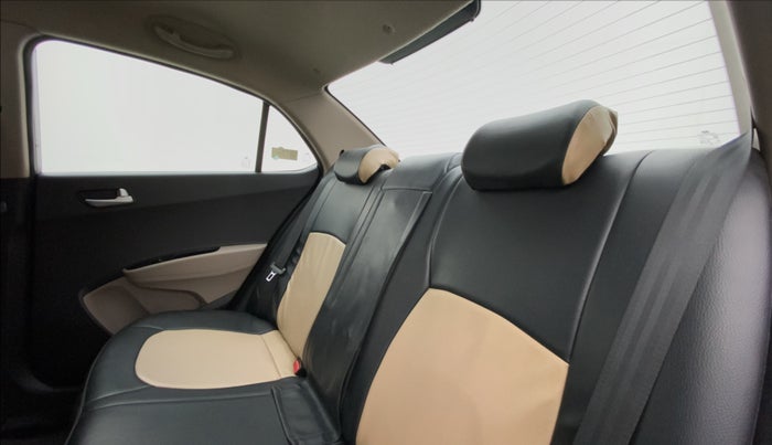 2016 Hyundai Xcent S 1.2, Petrol, Manual, 56,398 km, Right Side Rear Door Cabin