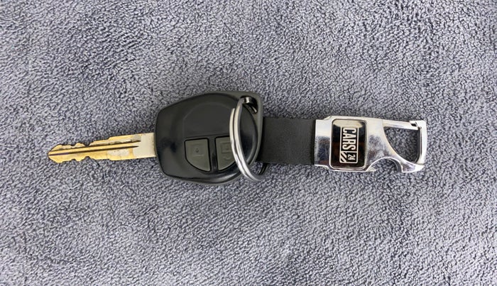 2012 Maruti Swift VXI, Petrol, Manual, 73,568 km, Lock system - Battery weak