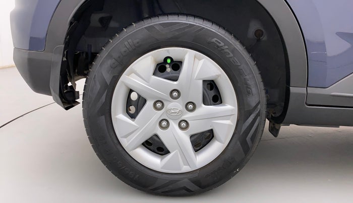 2021 Hyundai VENUE E 1.2, Petrol, Manual, 10,335 km, Right Rear Wheel