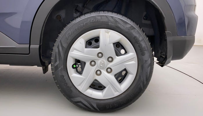 2021 Hyundai VENUE E 1.2, Petrol, Manual, 10,335 km, Left Rear Wheel