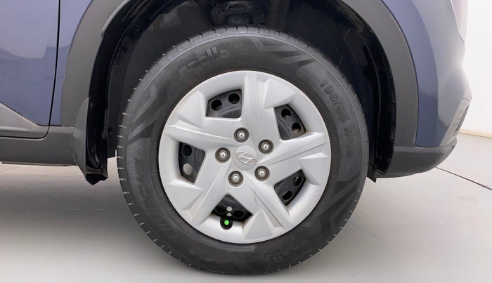 2021 Hyundai VENUE E 1.2, Petrol, Manual, 10,335 km, Right Front Wheel