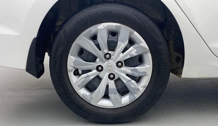 2017 Hyundai Verna 1.6 EX CRDI, Diesel, Manual, 91,613 km, Right Rear Wheel