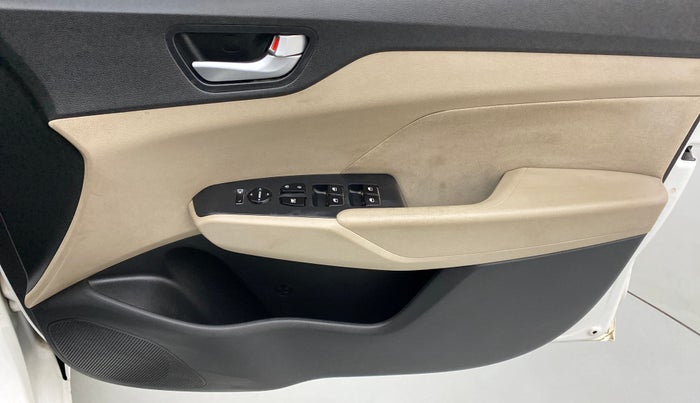 2017 Hyundai Verna 1.6 EX CRDI, Diesel, Manual, 91,613 km, Driver Side Door Panels Control