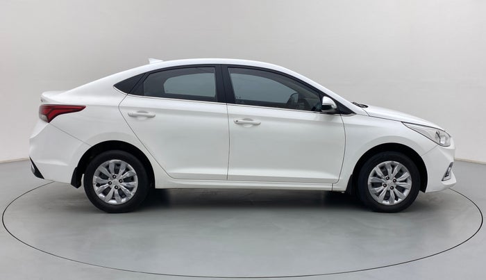 2017 Hyundai Verna 1.6 EX CRDI, Diesel, Manual, 91,613 km, Right Side View