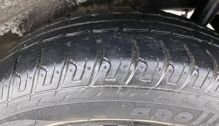2018 Maruti Wagon R 1.0 VXI, Petrol, Manual, 38,304 km, Left Rear Tyre Tread
