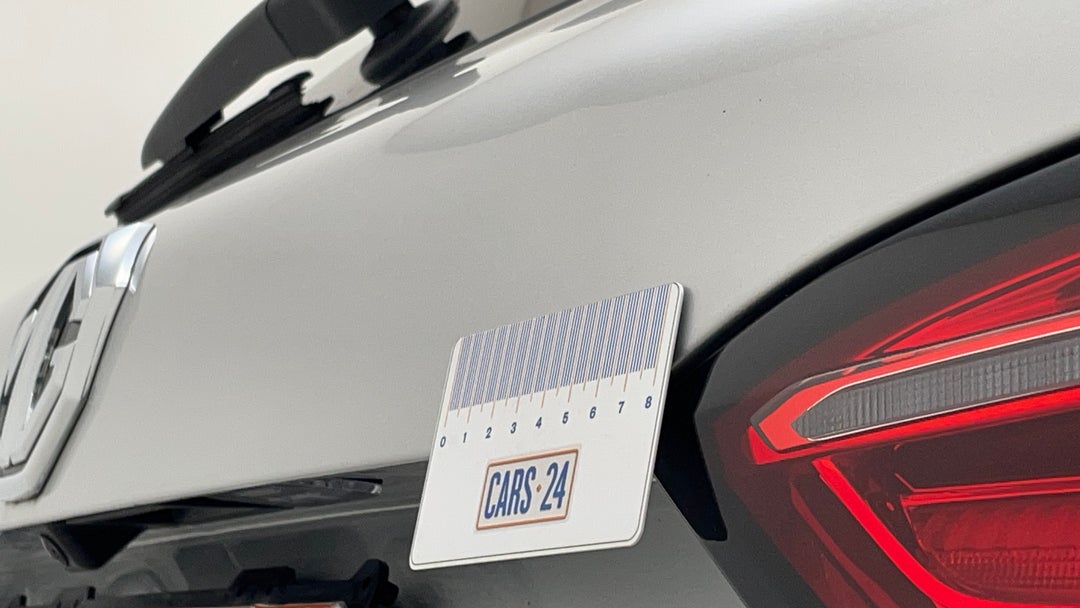 Boot / Tailgate Tailgate Dent