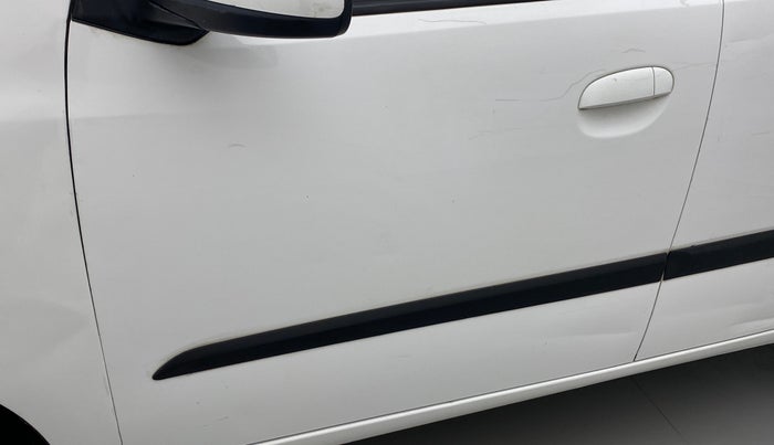 2016 Hyundai i10 SPORTZ 1.1 IRDE2, Petrol, Manual, 77,695 km, Front passenger door - Minor scratches