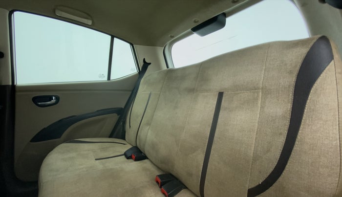 2016 Hyundai i10 SPORTZ 1.1 IRDE2, Petrol, Manual, 77,695 km, Right Side Rear Door Cabin