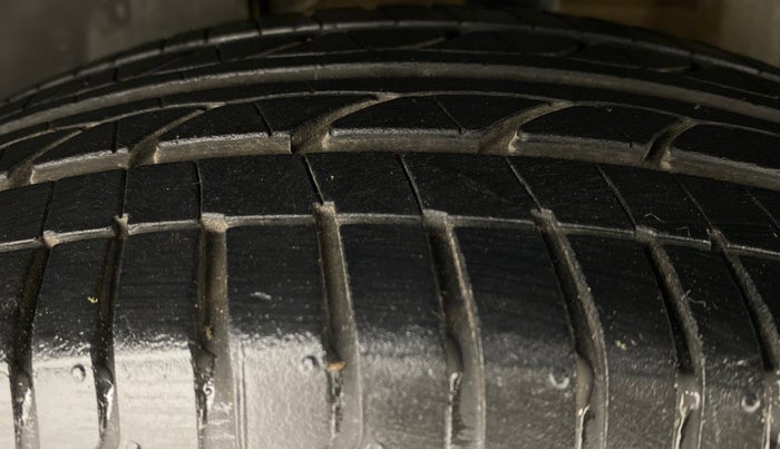 2015 Tata Bolt XT REVOTRON, Petrol, Manual, 37,485 km, Left Rear Tyre Tread