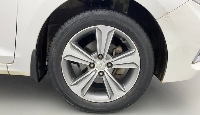 2019 Hyundai Verna 1.6 VTVT SX, Petrol, Manual, 49,501 km, Right Front Wheel