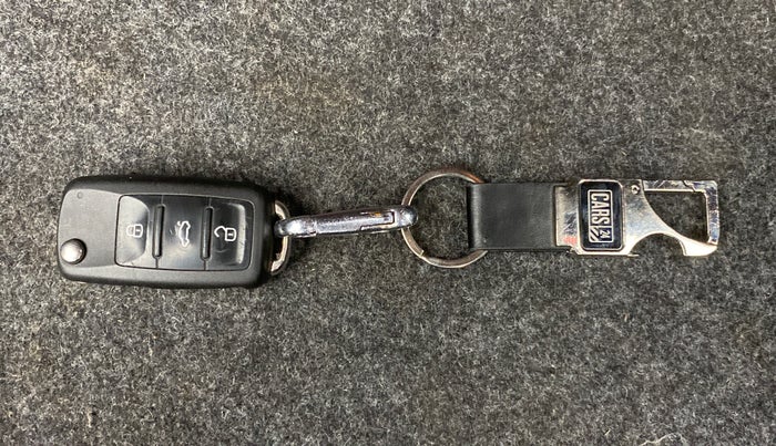 2018 Volkswagen Vento 1.2 TSI HIGHLINE PLUS AT, Petrol, Automatic, 84,790 km, Key Close Up
