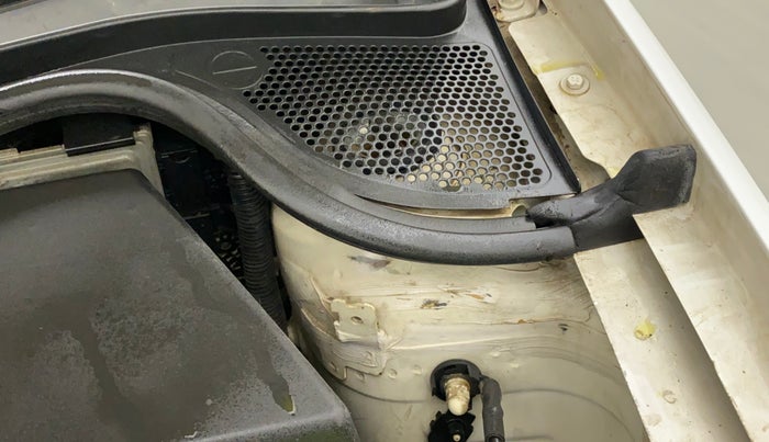 2013 Volkswagen Polo COMFORTLINE 1.2L PETROL, Petrol, Manual, 70,849 km, Left Apron - Apron damaged/repaired
