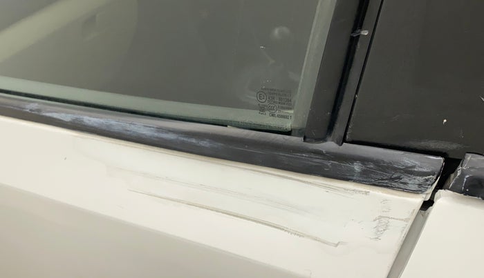 2013 Volkswagen Polo COMFORTLINE 1.2L PETROL, Petrol, Manual, 70,849 km, Front passenger door - Weather strip has minor damage
