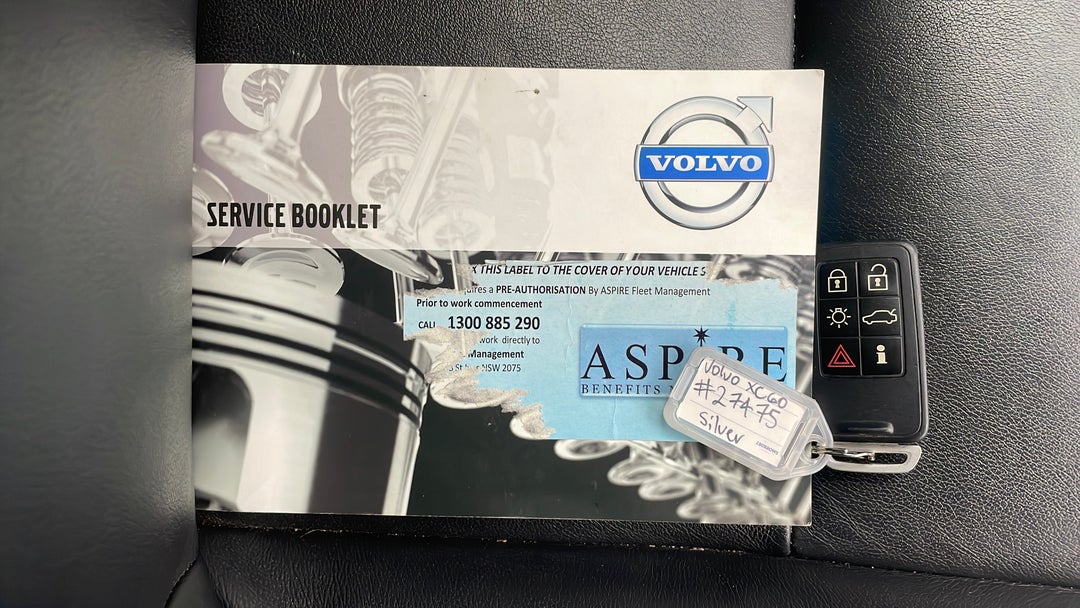 2015 Volvo XC60 D4 Luxury, Automatic, 122024 km, Key Close-up